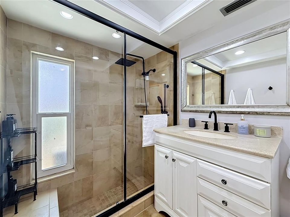 For Sale: $249,900 (2 beds, 2 baths, 1236 Square Feet)