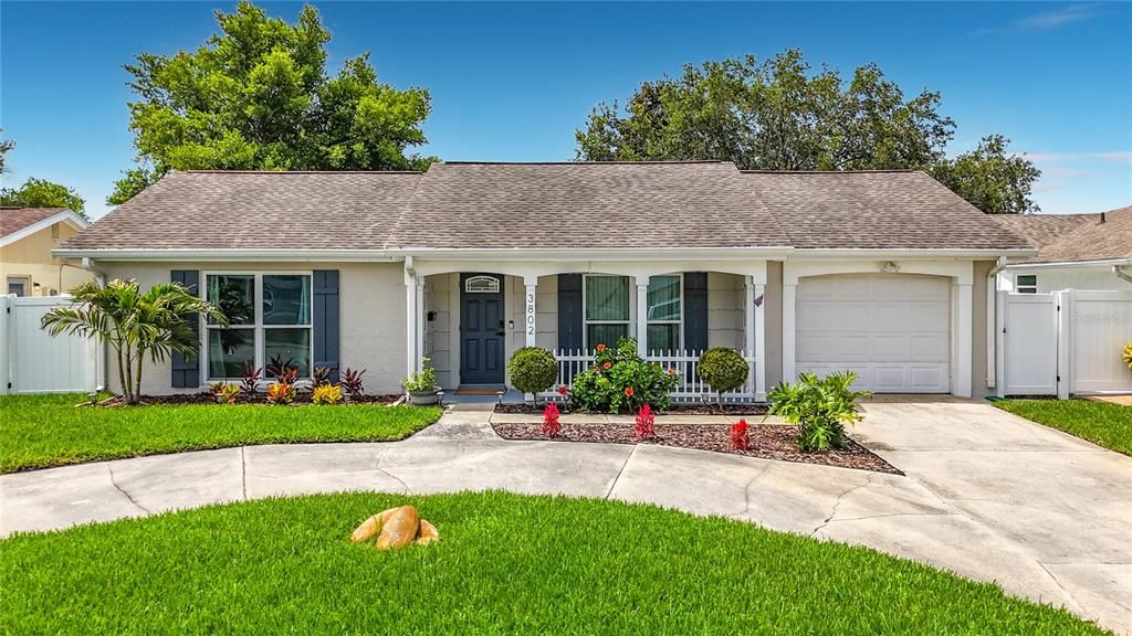For Sale: $249,900 (2 beds, 2 baths, 1236 Square Feet)