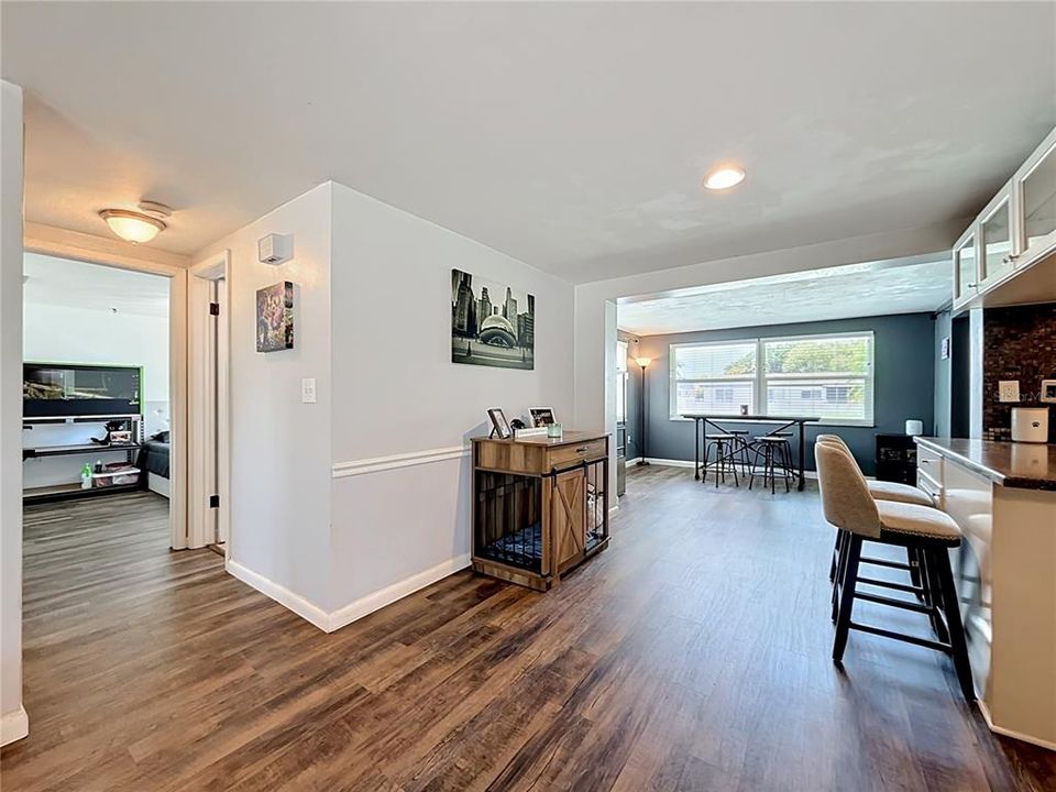 For Sale: $249,900 (2 beds, 2 baths, 1236 Square Feet)