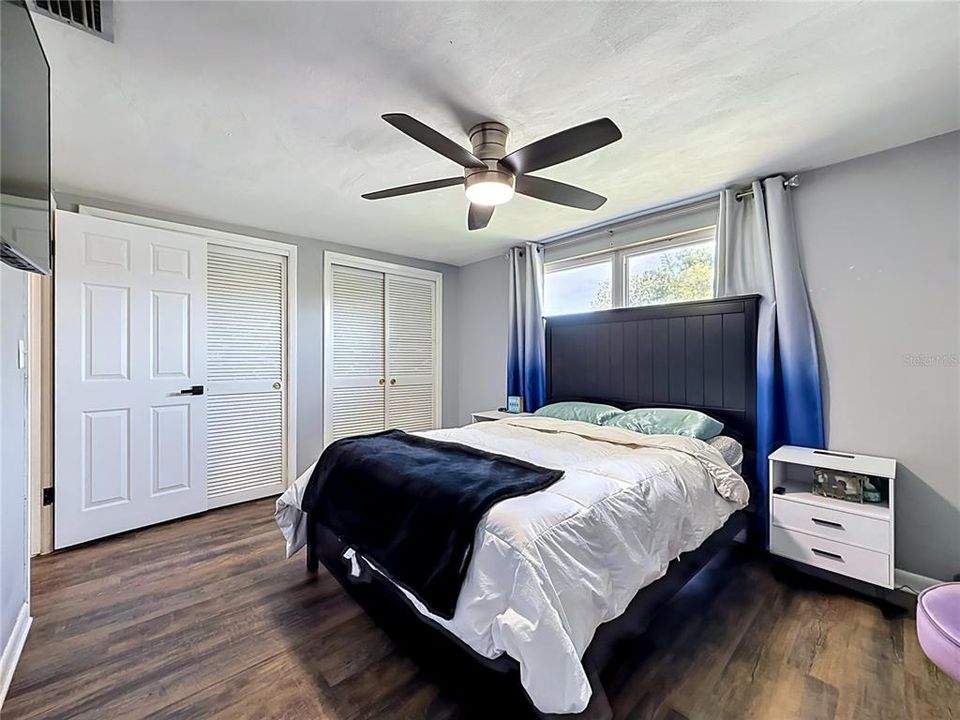 For Sale: $249,900 (2 beds, 2 baths, 1236 Square Feet)
