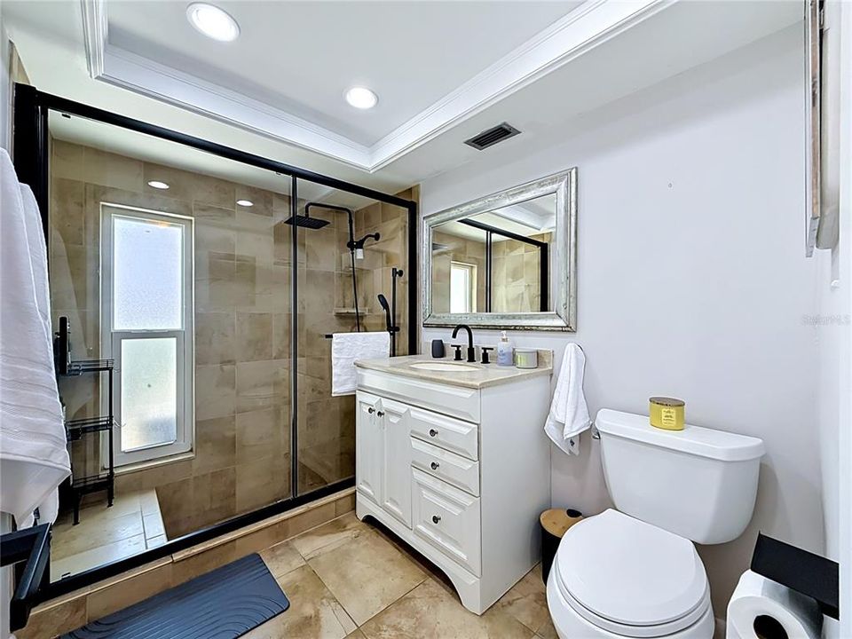 For Sale: $249,900 (2 beds, 2 baths, 1236 Square Feet)