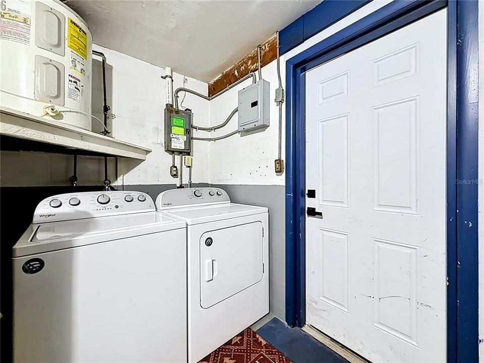 For Sale: $249,900 (2 beds, 2 baths, 1236 Square Feet)