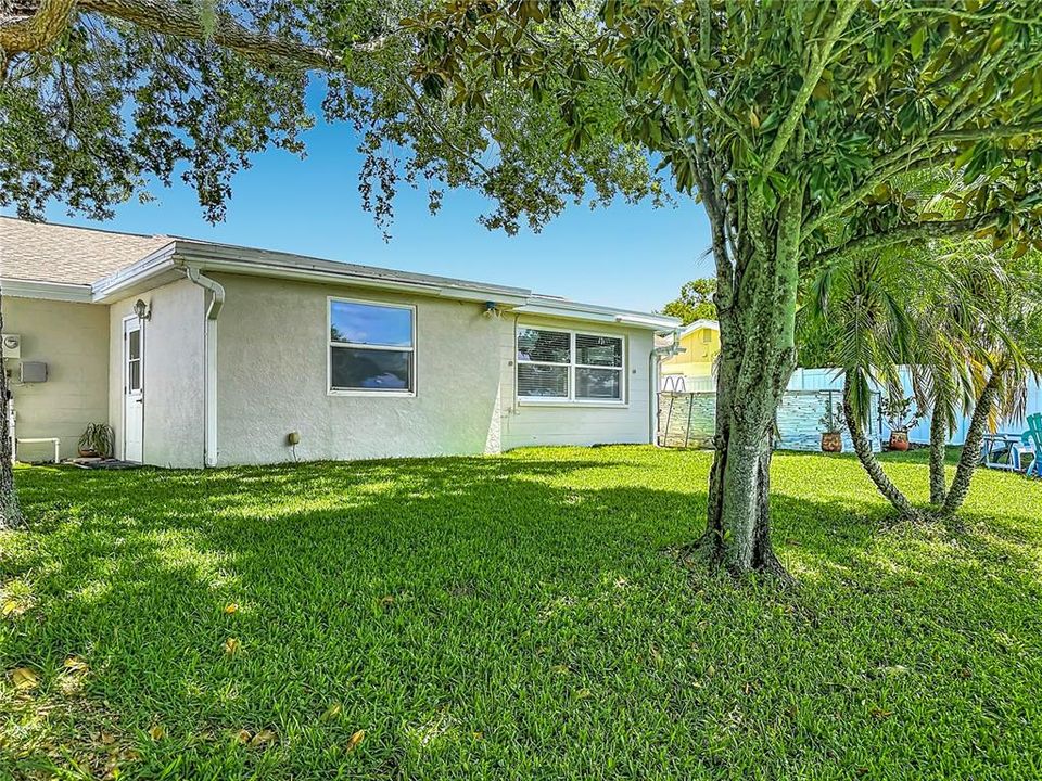 For Sale: $249,900 (2 beds, 2 baths, 1236 Square Feet)
