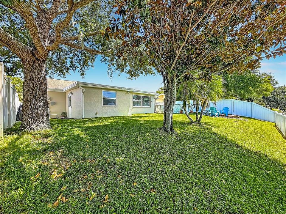 For Sale: $249,900 (2 beds, 2 baths, 1236 Square Feet)