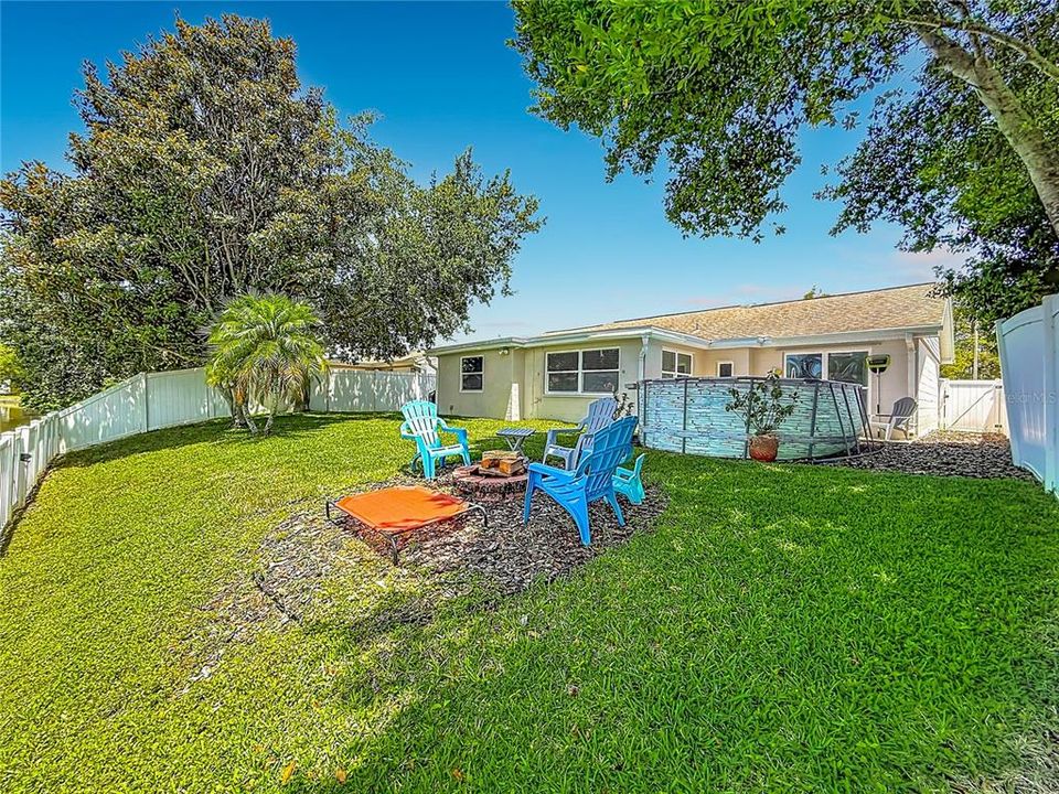 For Sale: $249,900 (2 beds, 2 baths, 1236 Square Feet)