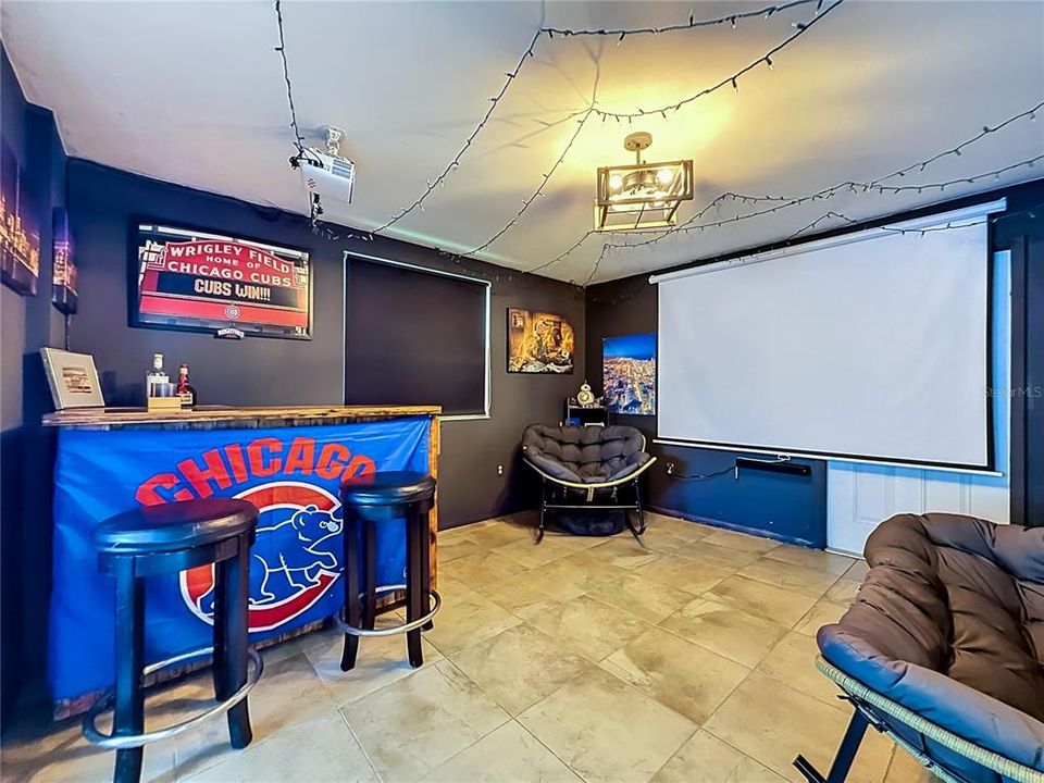 For Sale: $249,900 (2 beds, 2 baths, 1236 Square Feet)