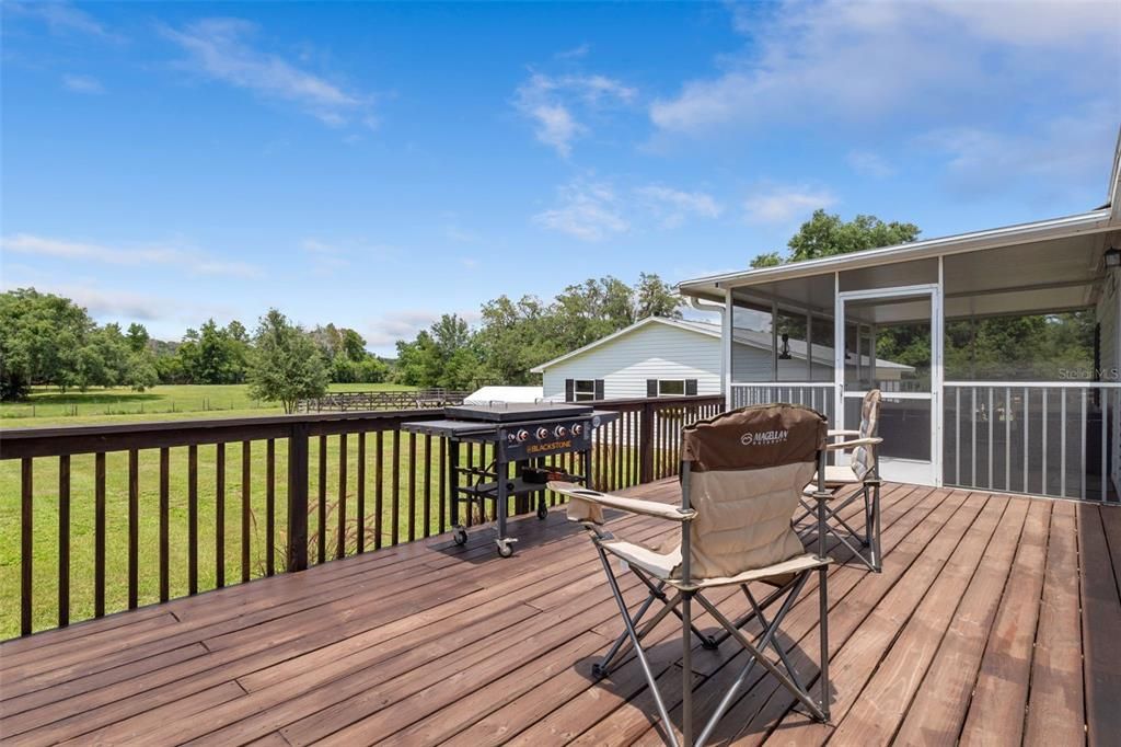 For Sale: $529,000 (4 beds, 2 baths, 2052 Square Feet)