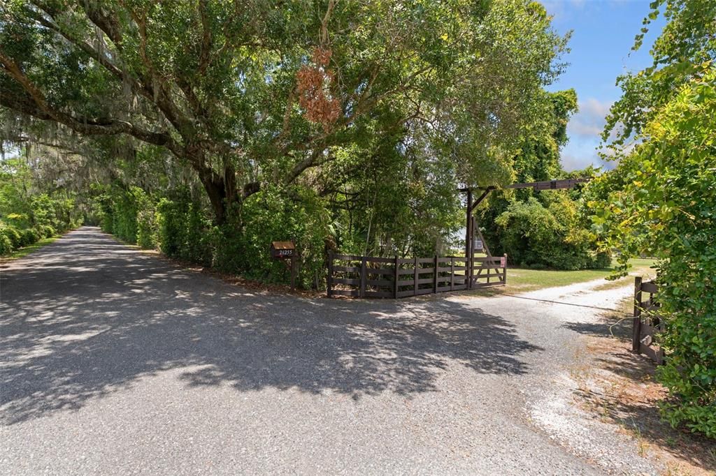 For Sale: $529,000 (4 beds, 2 baths, 2052 Square Feet)