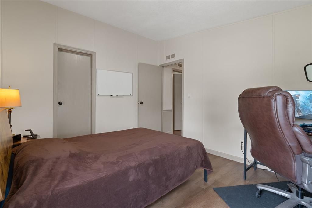 For Sale: $529,000 (4 beds, 2 baths, 2052 Square Feet)