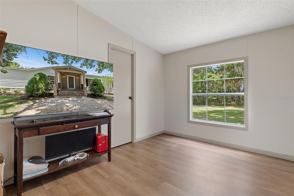 For Sale: $529,000 (4 beds, 2 baths, 2052 Square Feet)