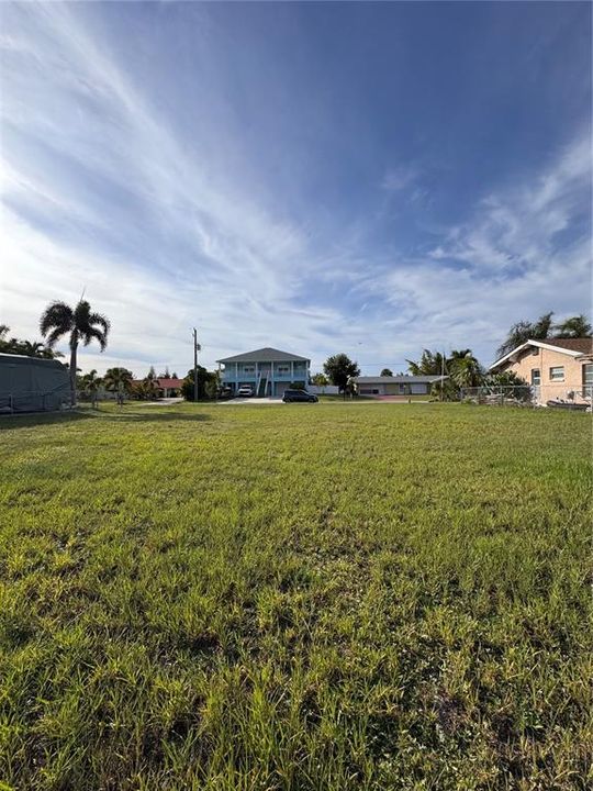 En Venta: $85,000 (0.22 acres)
