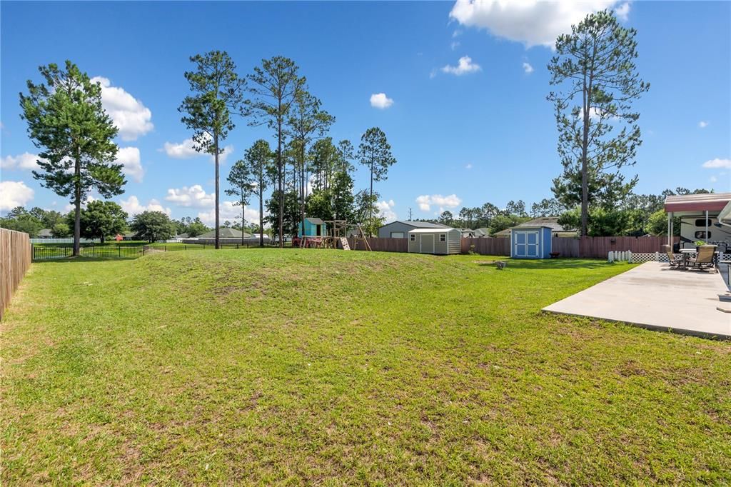 For Sale: $475,000 (5 beds, 3 baths, 2471 Square Feet)