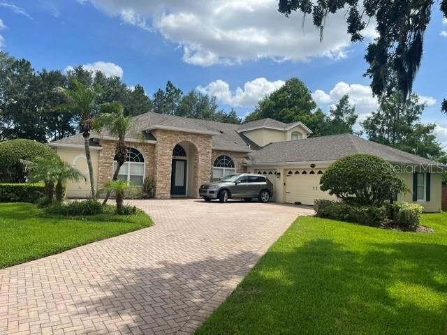 For Sale: $850,000 (5 beds, 4 baths, 3538 Square Feet)