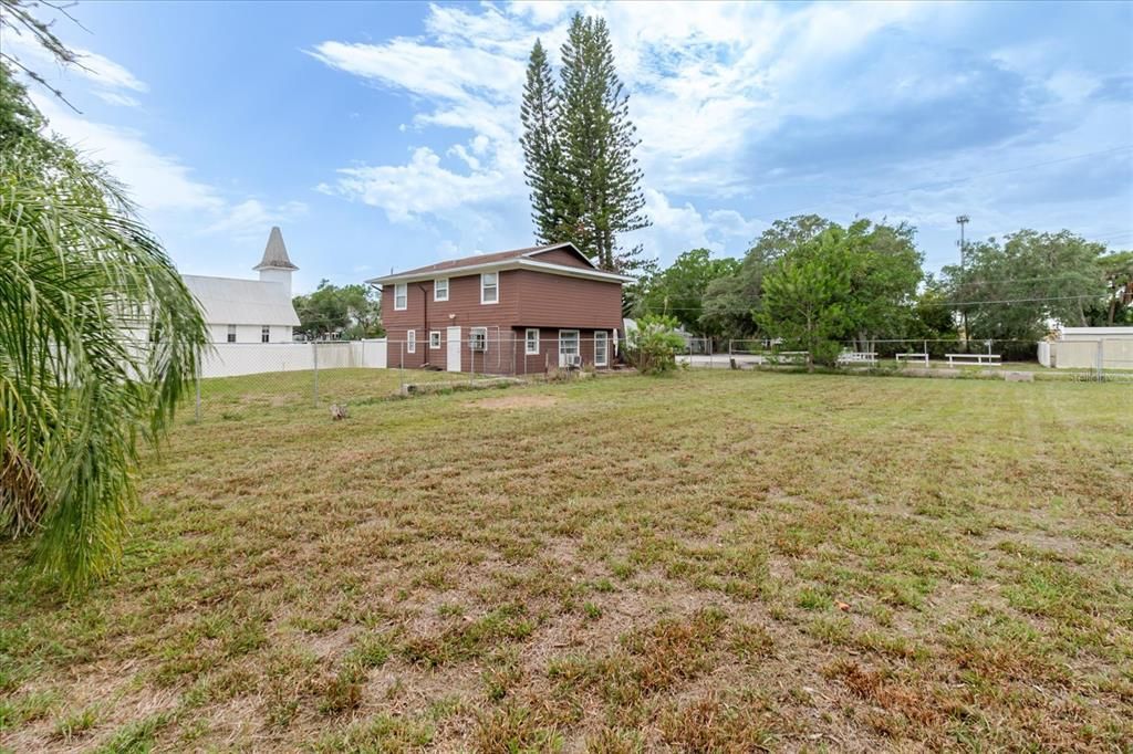 待售: $225,000 (0.11 acres)