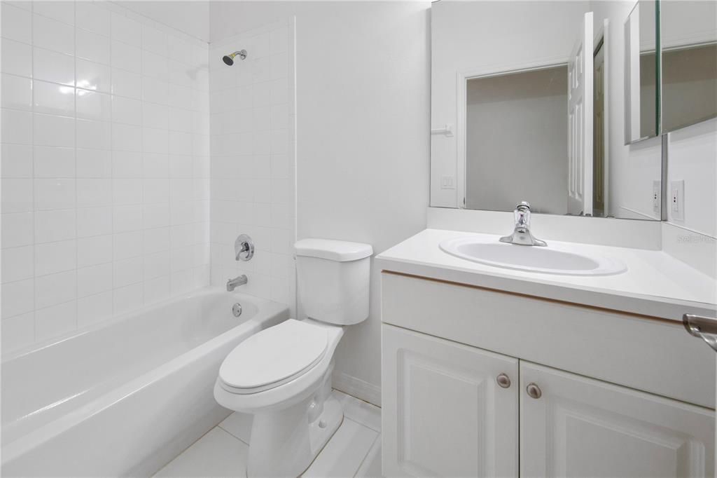 For Sale: $339,900 (2 beds, 2 baths, 1601 Square Feet)
