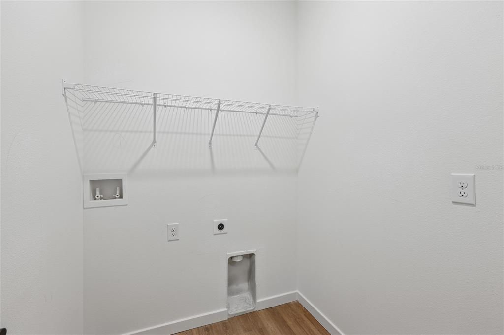 For Sale: $384,000 (3 beds, 2 baths, 1742 Square Feet)