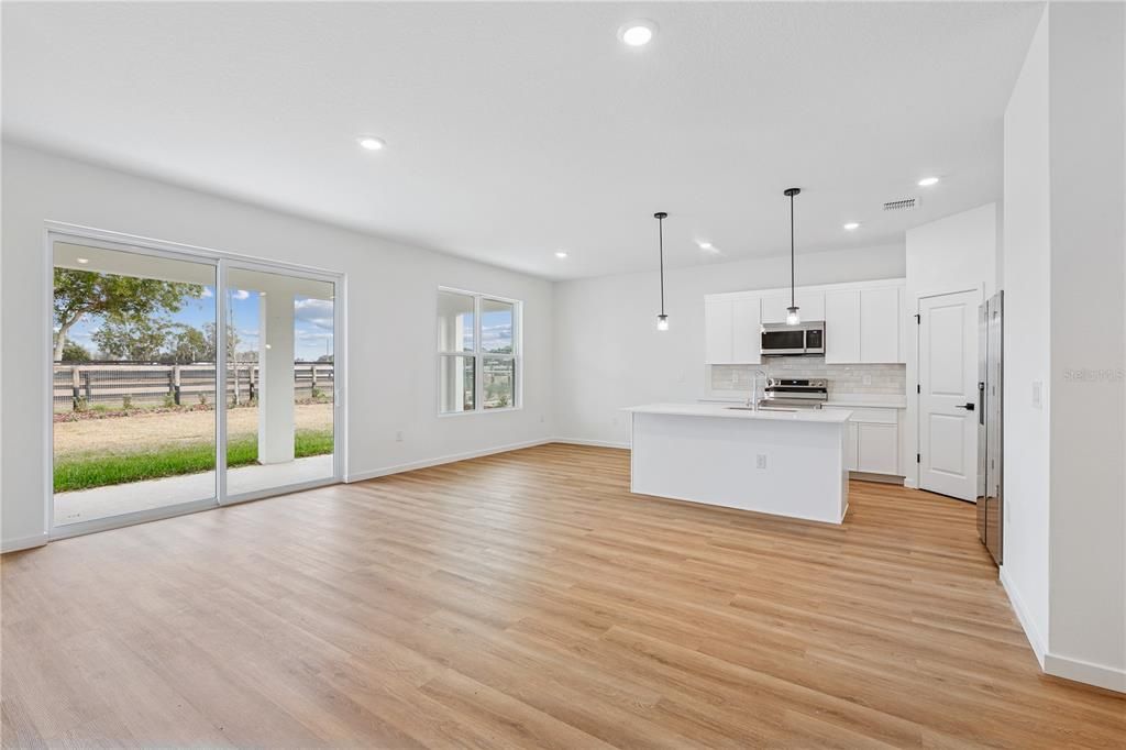For Sale: $384,000 (3 beds, 2 baths, 1742 Square Feet)
