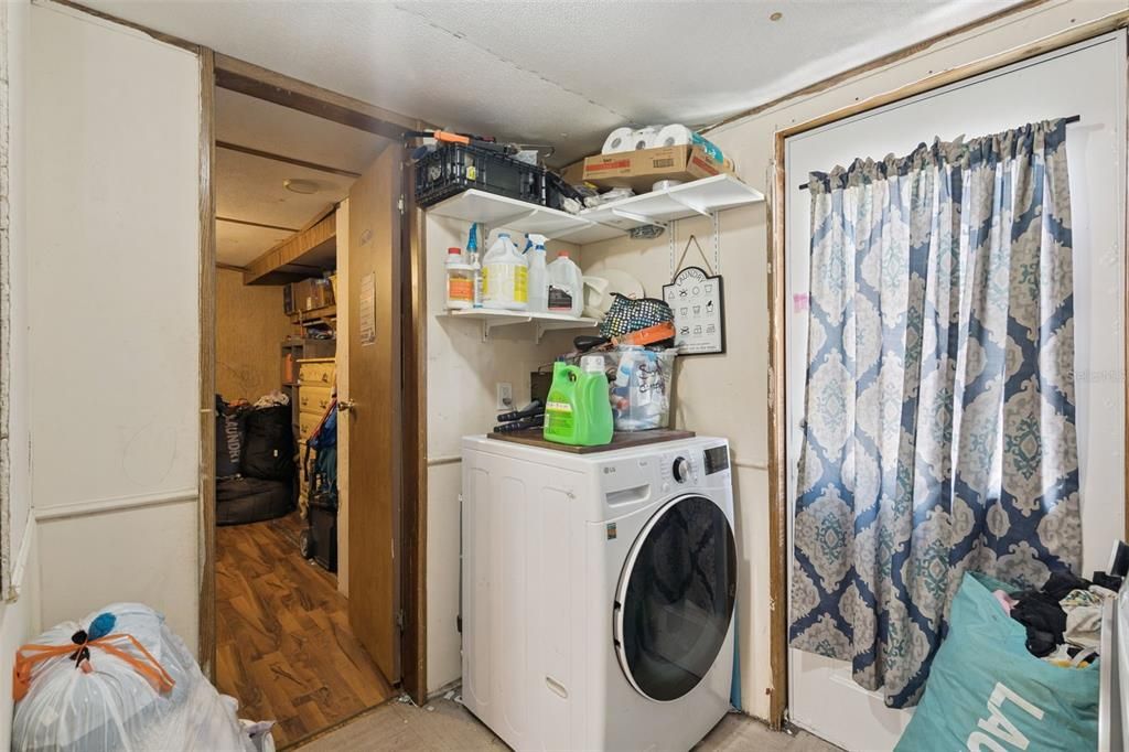 For Sale: $140,000 (2 beds, 2 baths, 924 Square Feet)