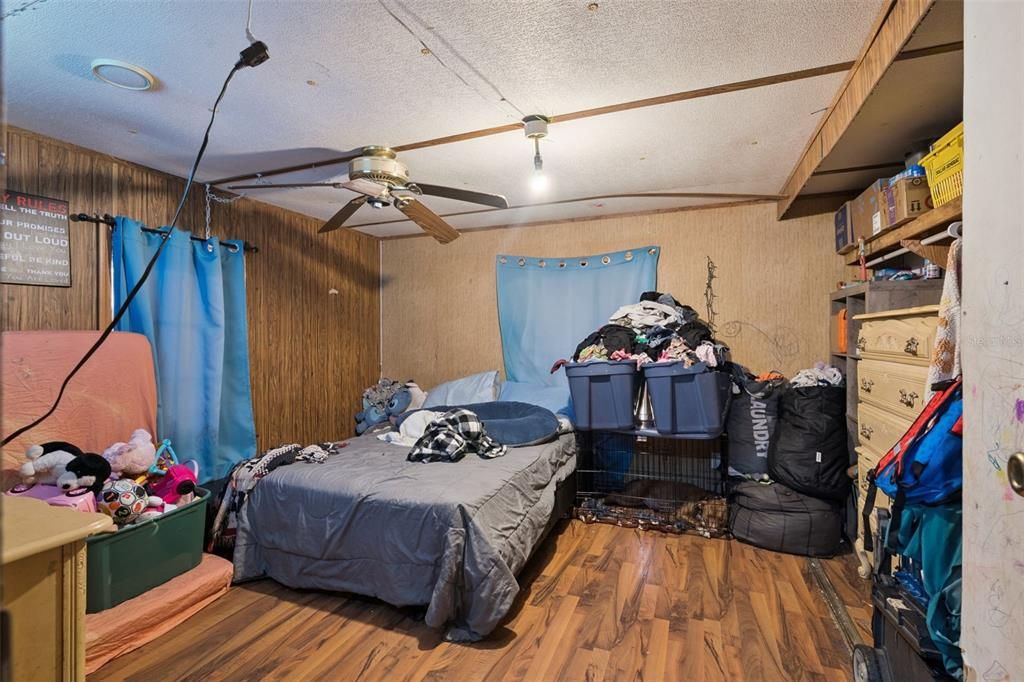 For Sale: $140,000 (2 beds, 2 baths, 924 Square Feet)