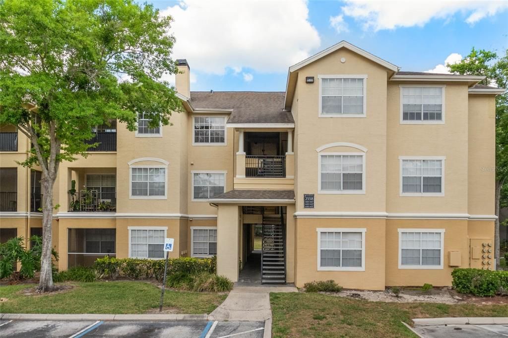 For Sale: $183,000 (1 beds, 1 baths, 854 Square Feet)