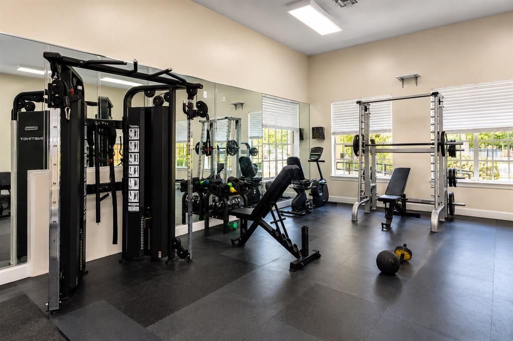 For Sale: $183,000 (1 beds, 1 baths, 854 Square Feet)