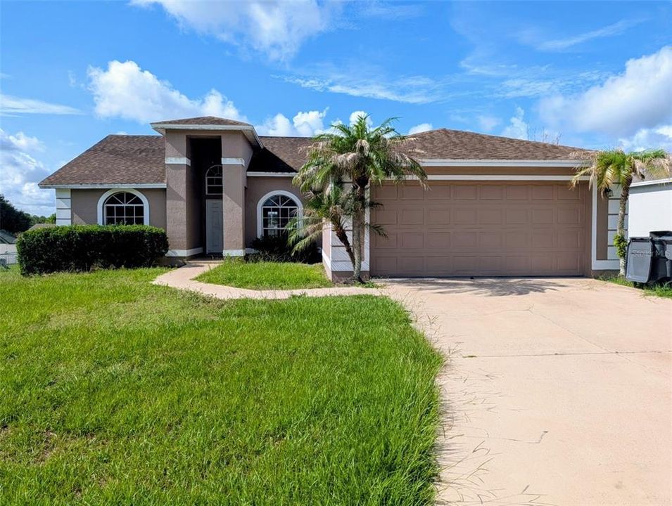 For Rent: $1,900 (3 beds, 2 baths, 1608 Square Feet)
