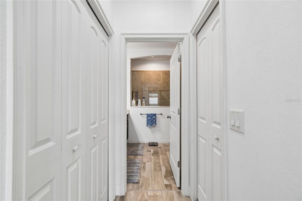 En Venta: $360,000 (4 camas, 2 baños, 1897 Pies cuadrados)