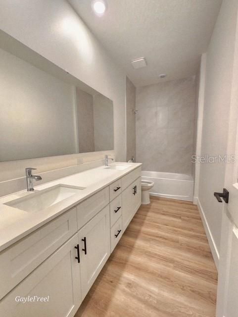 For Sale: $416,900 (4 beds, 3 baths, 2332 Square Feet)