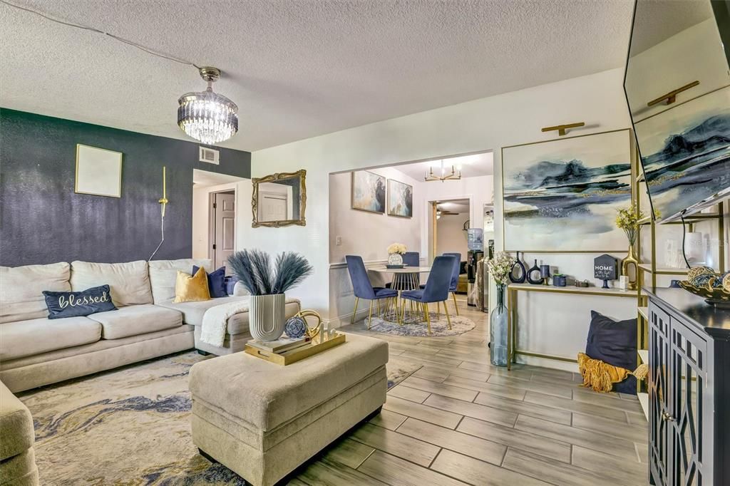 For Sale: $340,000 (4 beds, 2 baths, 1545 Square Feet)