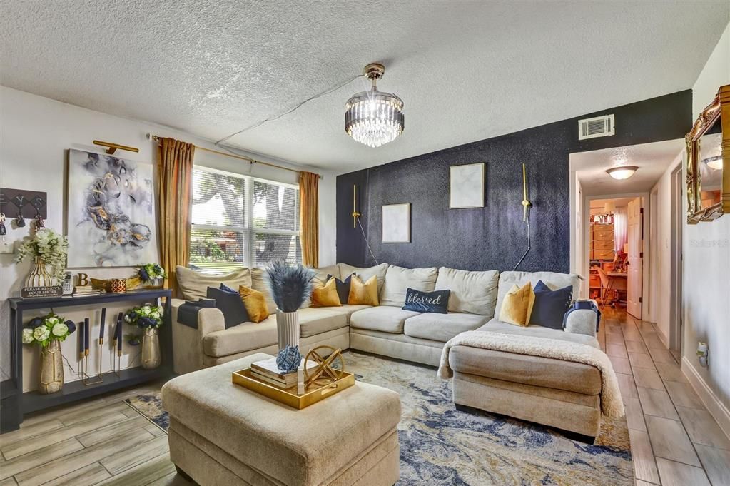 For Sale: $340,000 (4 beds, 2 baths, 1545 Square Feet)