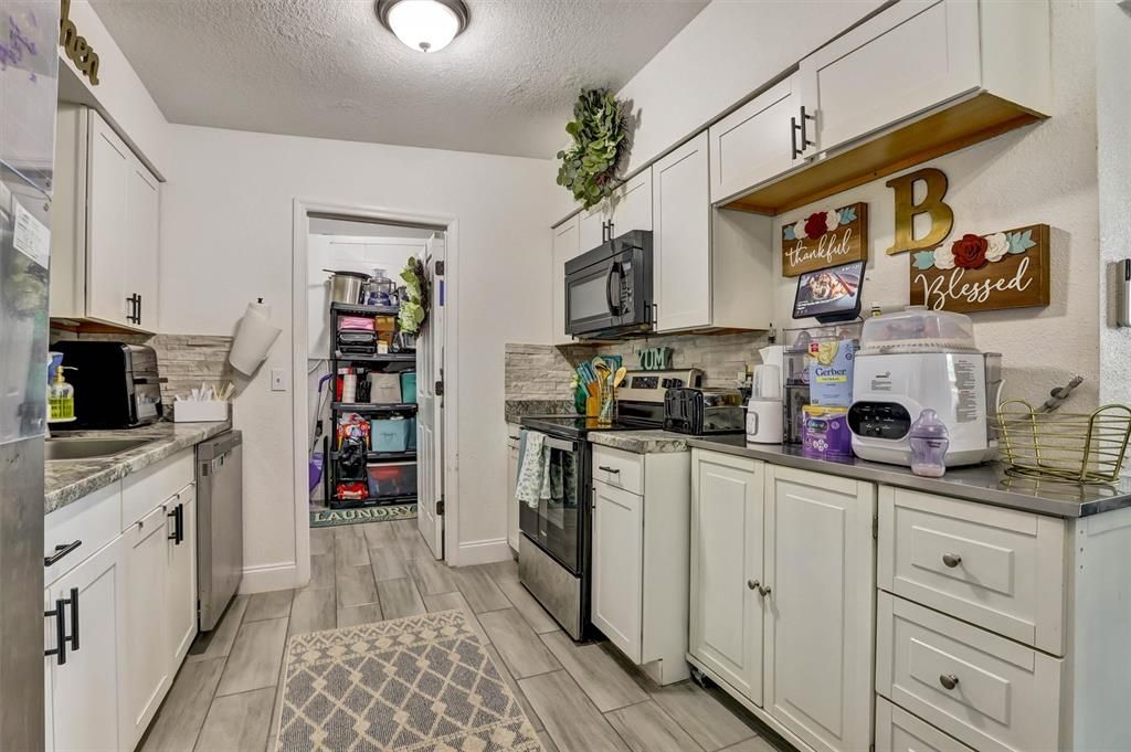 For Sale: $340,000 (4 beds, 2 baths, 1545 Square Feet)