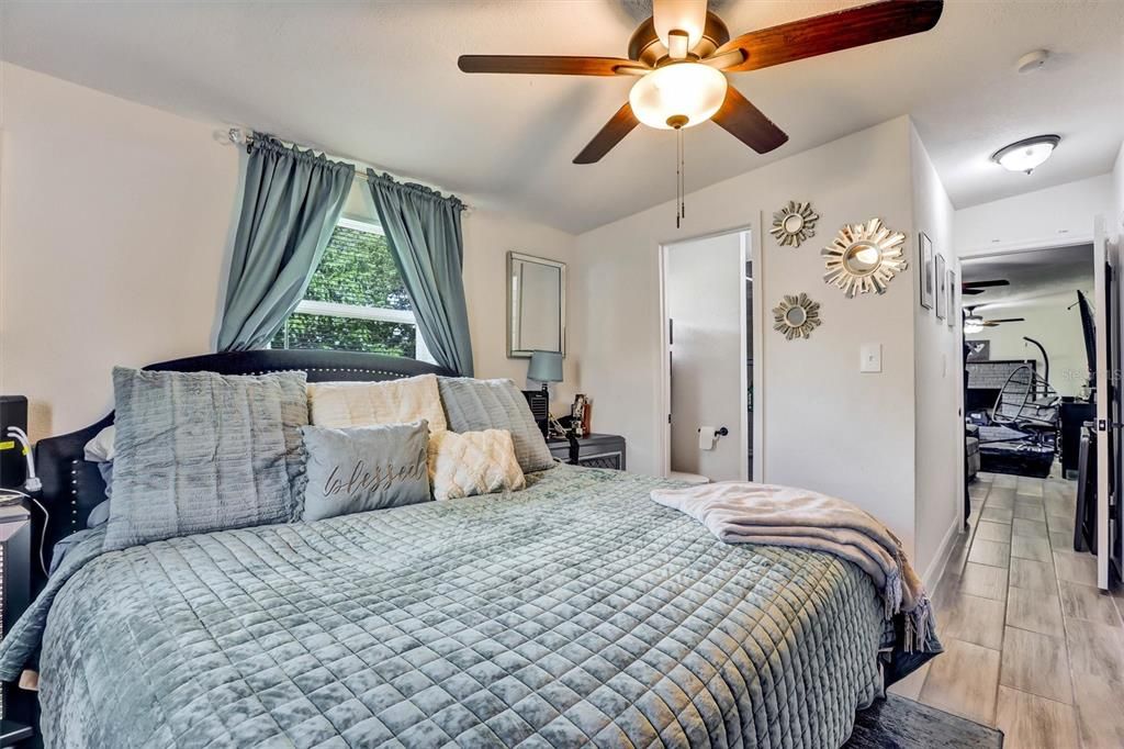 For Sale: $340,000 (4 beds, 2 baths, 1545 Square Feet)