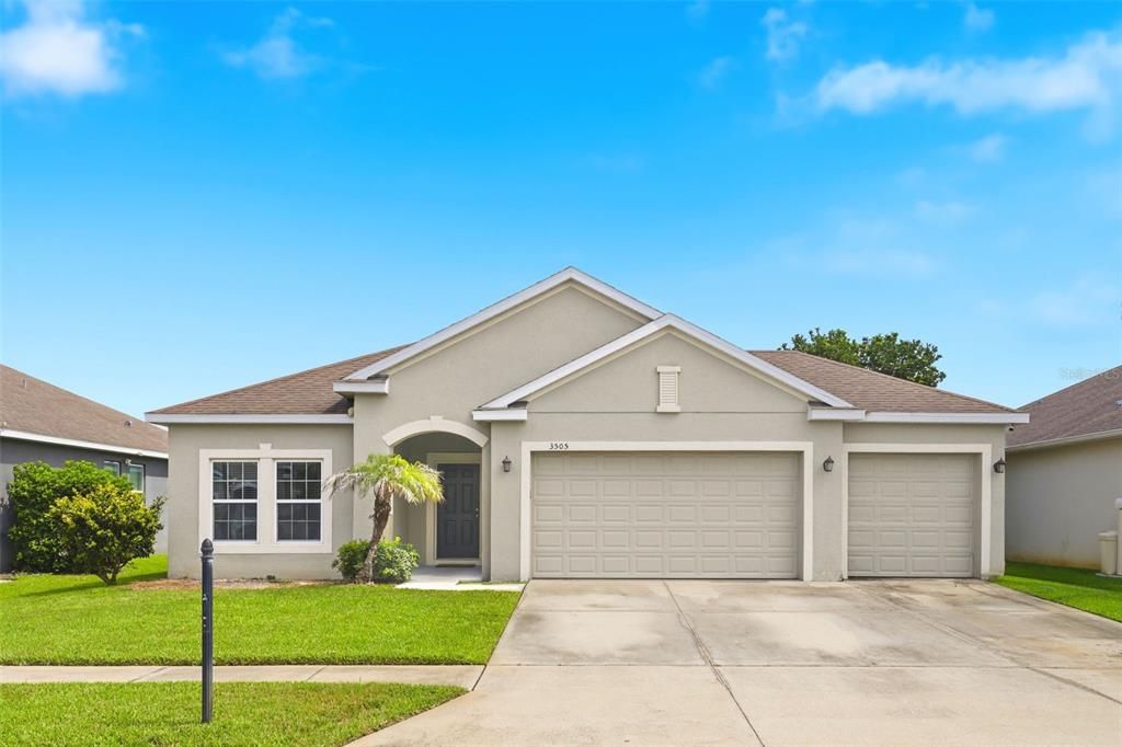 For Sale: $380,000 (4 beds, 2 baths, 1859 Square Feet)