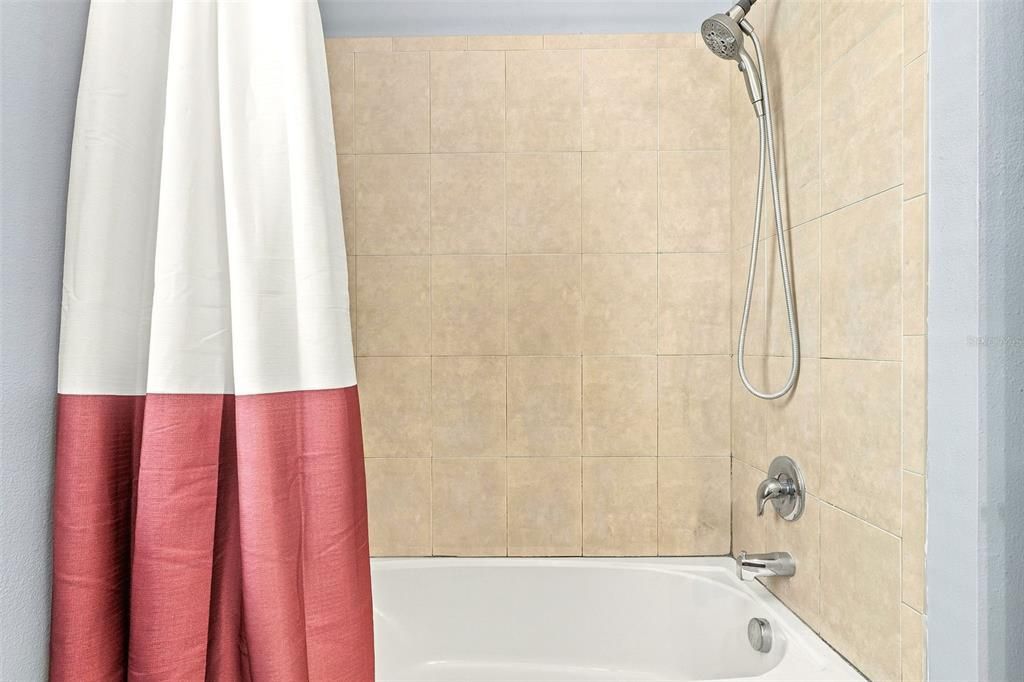 For Sale: $380,000 (4 beds, 2 baths, 1859 Square Feet)