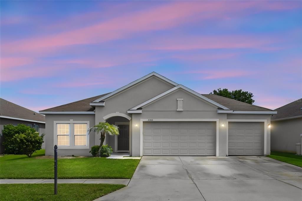 For Sale: $380,000 (4 beds, 2 baths, 1859 Square Feet)