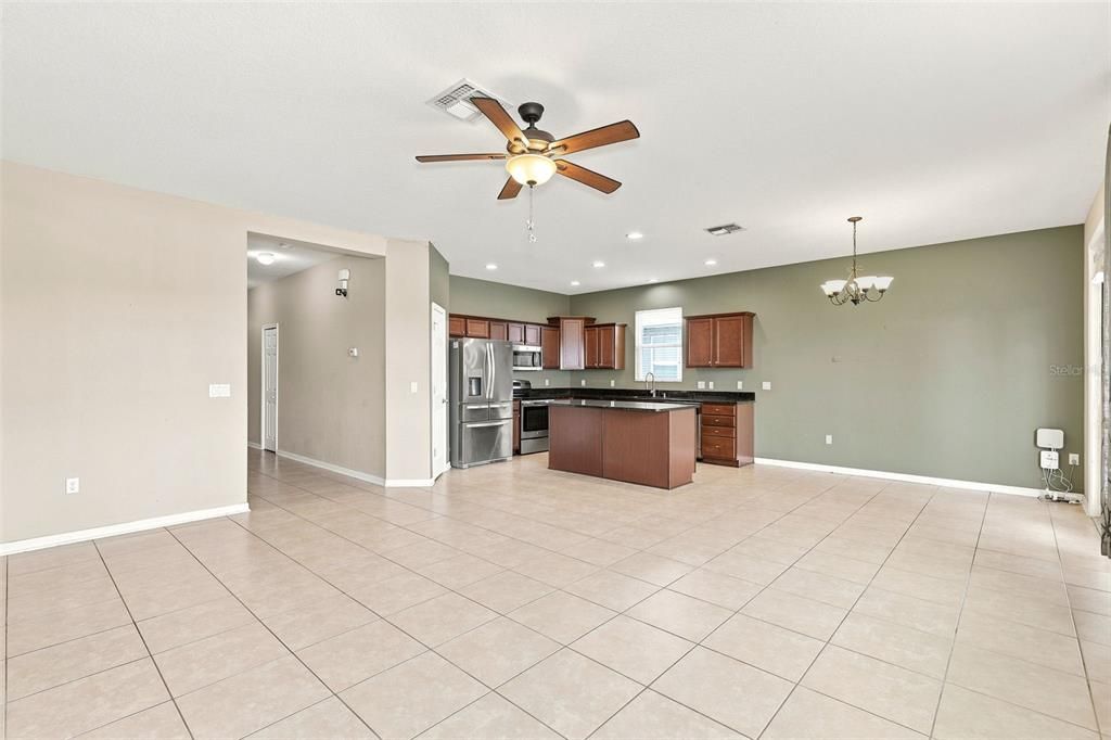 For Sale: $380,000 (4 beds, 2 baths, 1859 Square Feet)