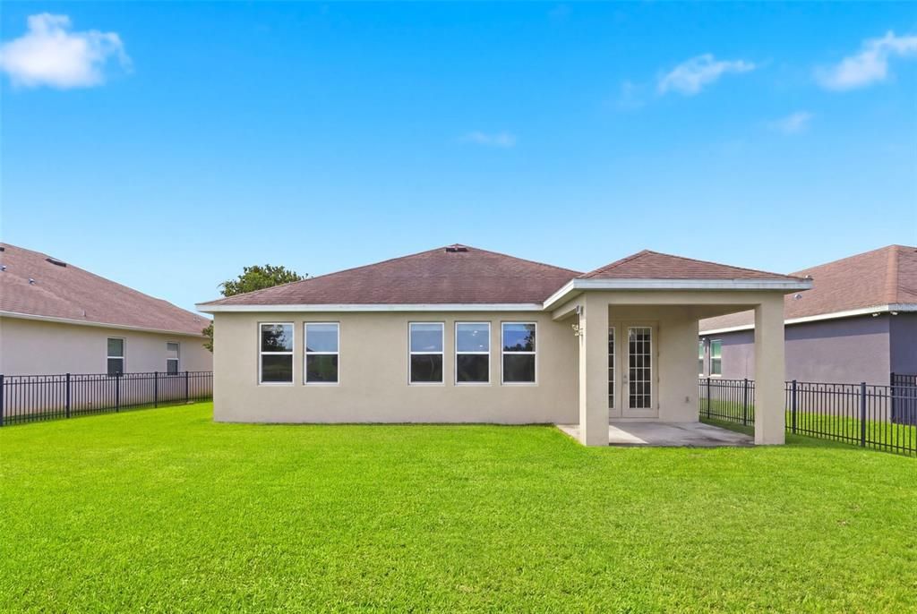 For Sale: $380,000 (4 beds, 2 baths, 1859 Square Feet)