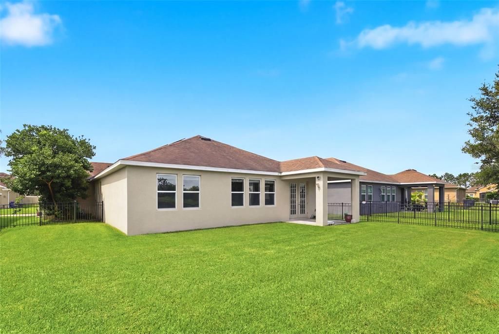 For Sale: $380,000 (4 beds, 2 baths, 1859 Square Feet)