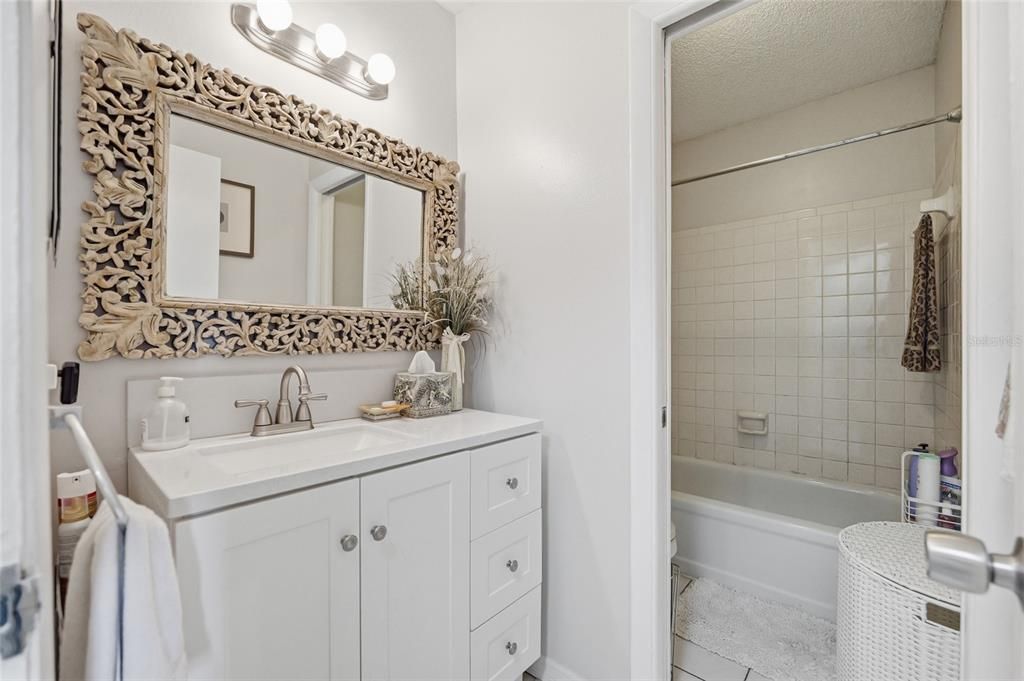 For Sale: $190,000 (3 beds, 2 baths, 1238 Square Feet)