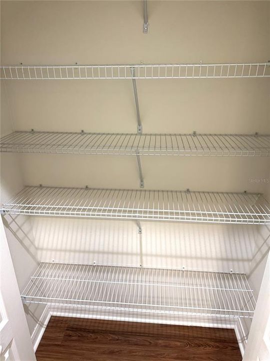 На продажу: $389,900 (4 спален, 2 ванн, 1993 Квадратных фут)