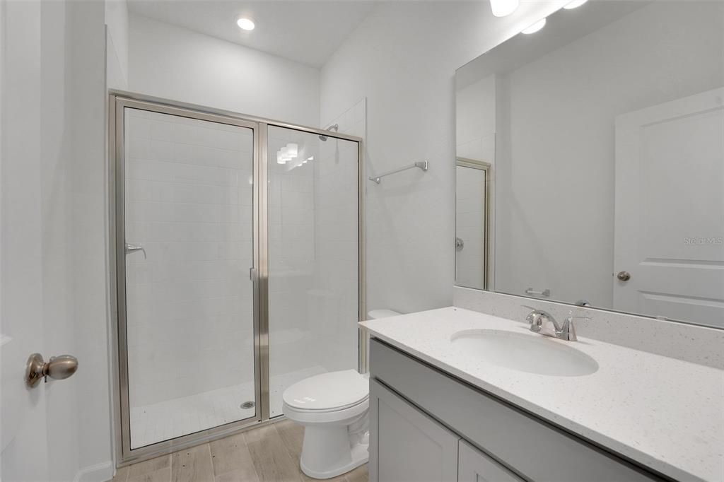 На продажу: $317,990 (4 спален, 3 ванн, 2417 Квадратных фут)