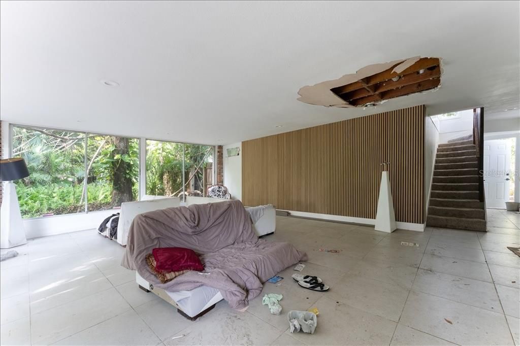 En Venta: $412,500 (4 camas, 2 baños, 2604 Pies cuadrados)