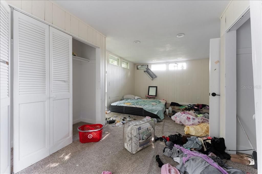 En Venta: $412,500 (4 camas, 2 baños, 2604 Pies cuadrados)