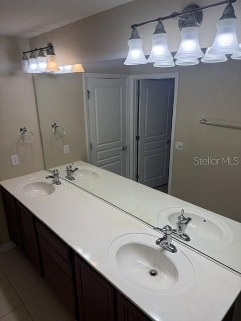 В аренду: $2,800 (3 спален, 2 ванн, 1523 Квадратных фут)