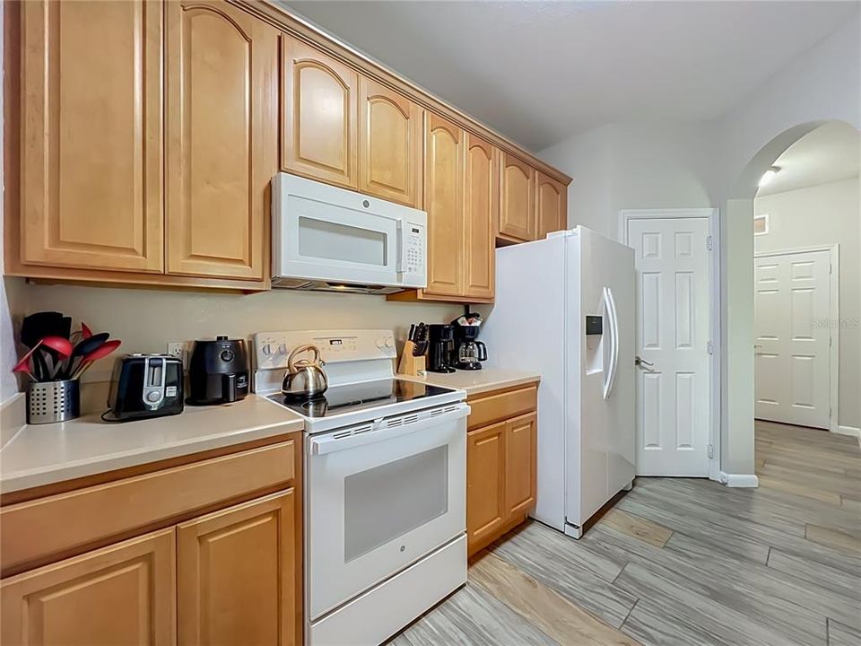 For Sale: $439,000 (2 beds, 2 baths, 1112 Square Feet)