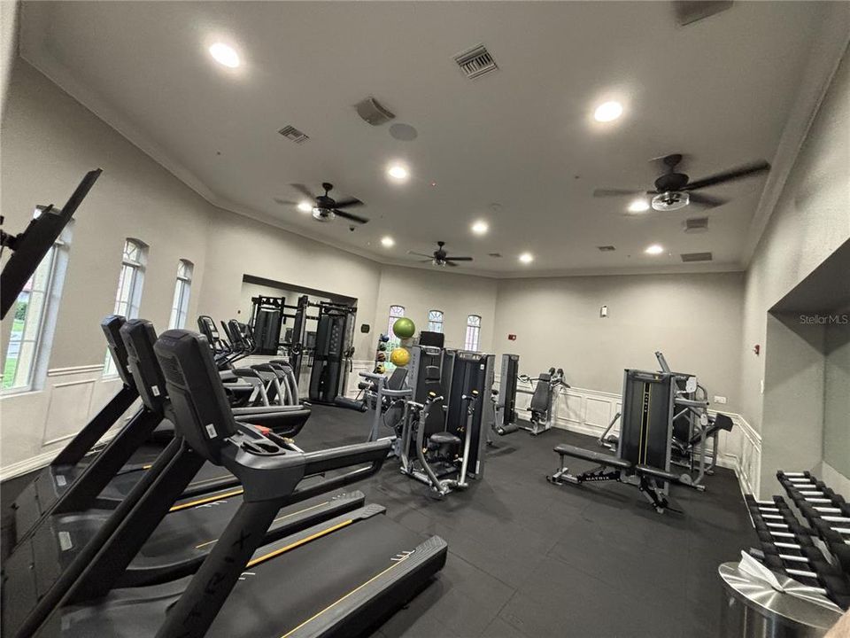 For Sale: $439,000 (2 beds, 2 baths, 1112 Square Feet)