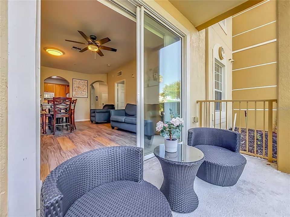 For Sale: $439,000 (2 beds, 2 baths, 1112 Square Feet)