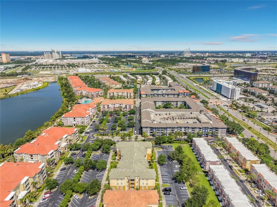 For Sale: $439,000 (2 beds, 2 baths, 1112 Square Feet)