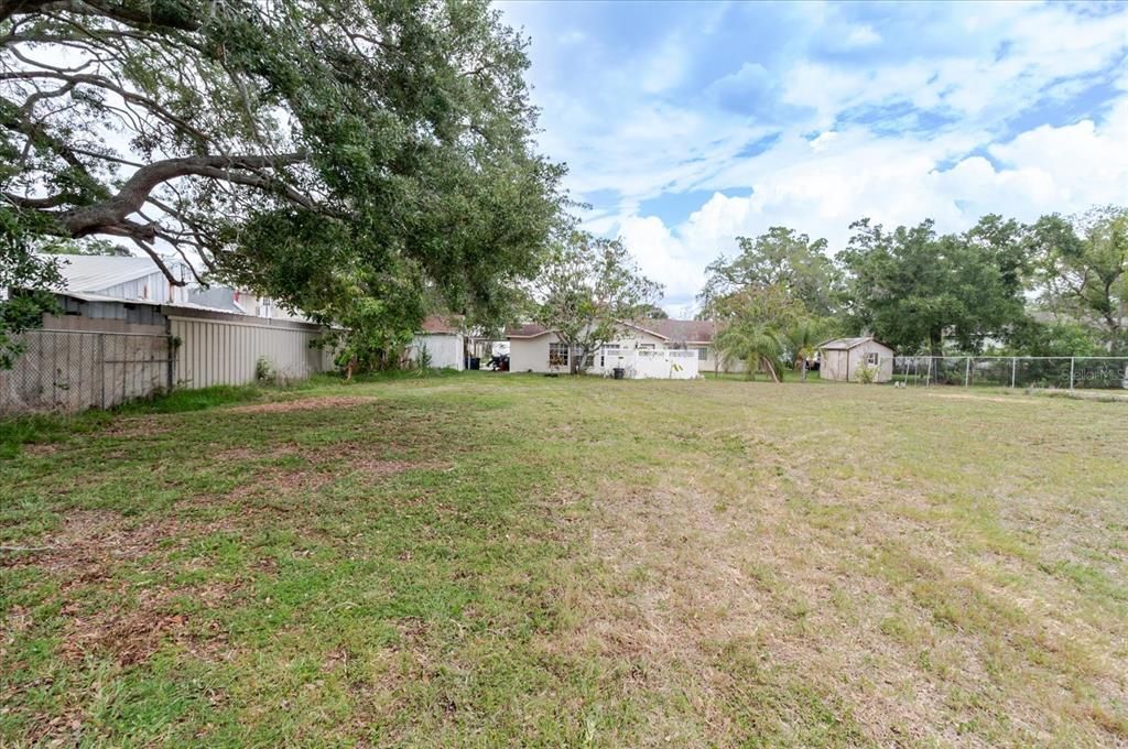 待售: $225,000 (0.11 acres)