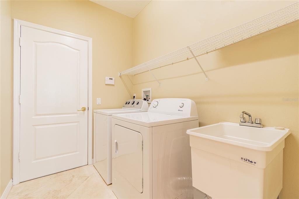 В аренду: $4,700 (4 спален, 3 ванн, 2162 Квадратных фут)